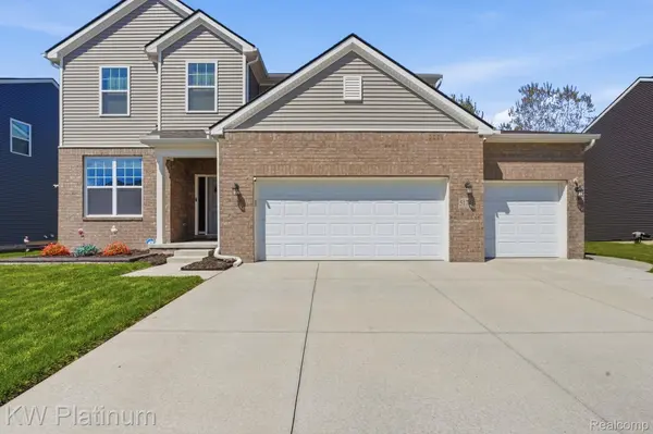 51743 Water Mark DR, Macomb Township, MI 48042