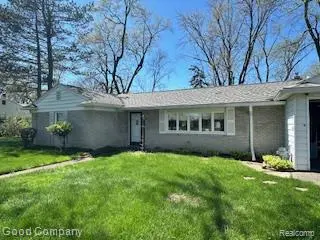24735 Lathrup BLVD, Southfield, MI 48075