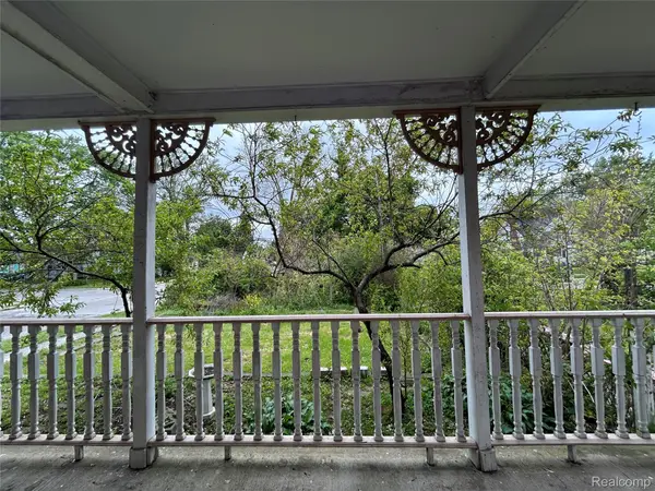 7004 Orchard AVE, Warren, MI 48091