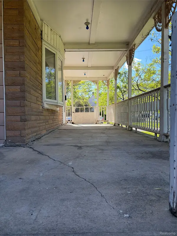 7004 Orchard AVE, Warren, MI 48091