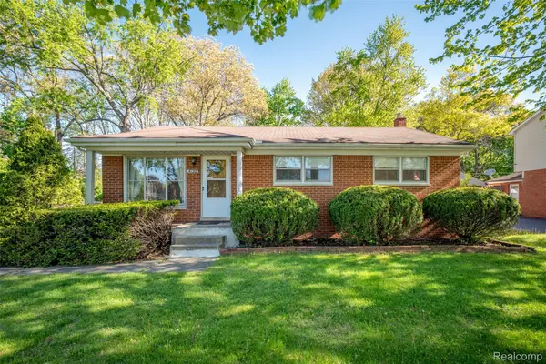 4120 Baybrook DR, Waterford Charter Township, MI 48329