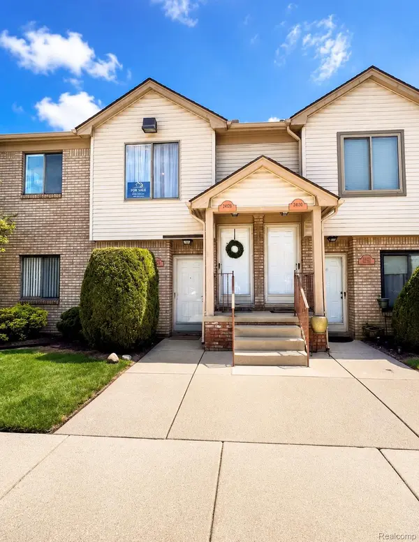 24128 Avon LN, Clinton Charter Township, MI 48036