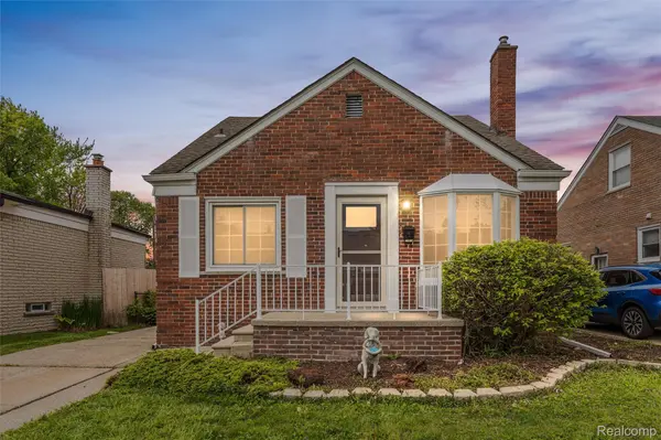 27935 Grant ST, St. Clair Shores, MI 48081