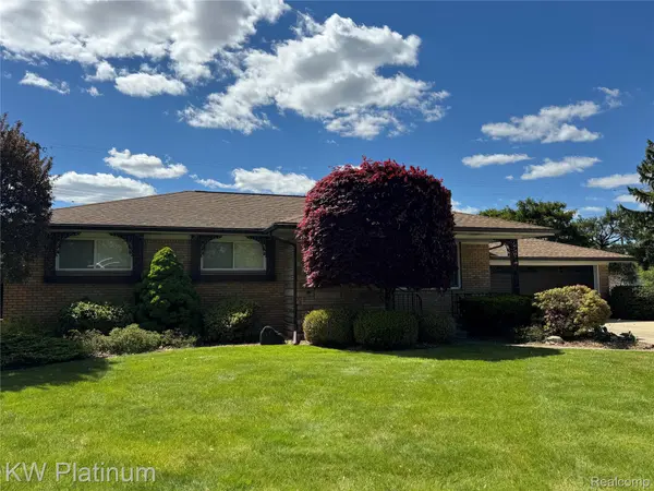 37351 Andrew DR, Sterling Heights, MI 48312