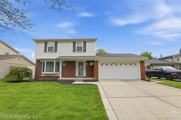 4680 Forest LN, Trenton, MI 48183
