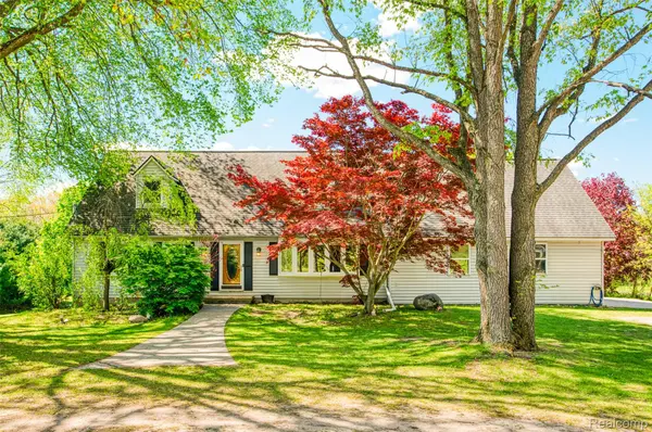 6879 Crofoot RD, Iosco Township, MI 48843