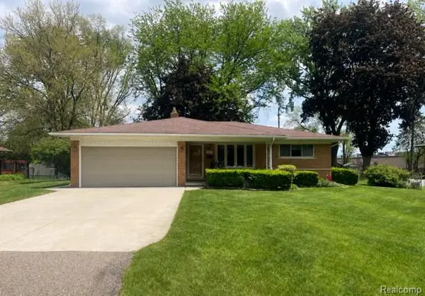 45078 Vanker AVE, Utica, MI 48317