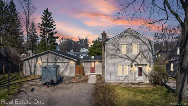 4058 Lomley AVE, Waterford Charter Township, MI 48329