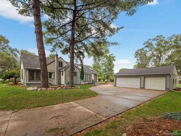 48070 SHELBY RD, Shelby Charter Township, MI 48317