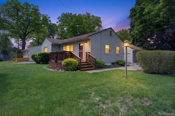 3993 Maiden ST, Waterford Charter Township, MI 48329
