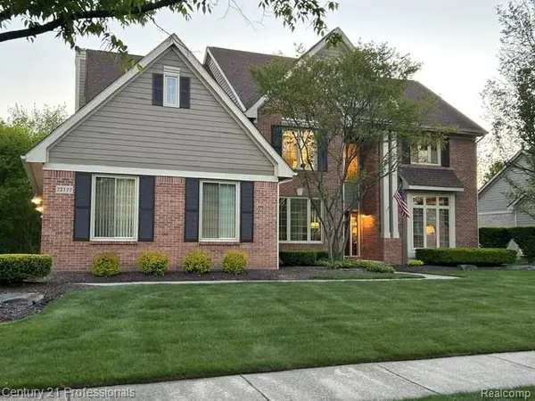 22177 Hazelton CT,  Novi,  MI 48374