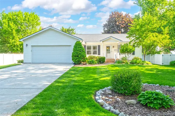 2470 Winkleman DR, Waterford Charter Township, MI 48329
