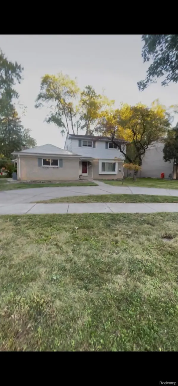 30050 Pleasant TRL, Southfield, MI 48076