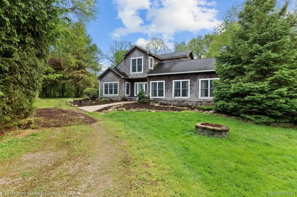 30761 Glenmuer ST, Farmington Hills, MI 48334
