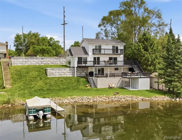 7217 Andersonville RD, Independence Charter Township, MI 48346