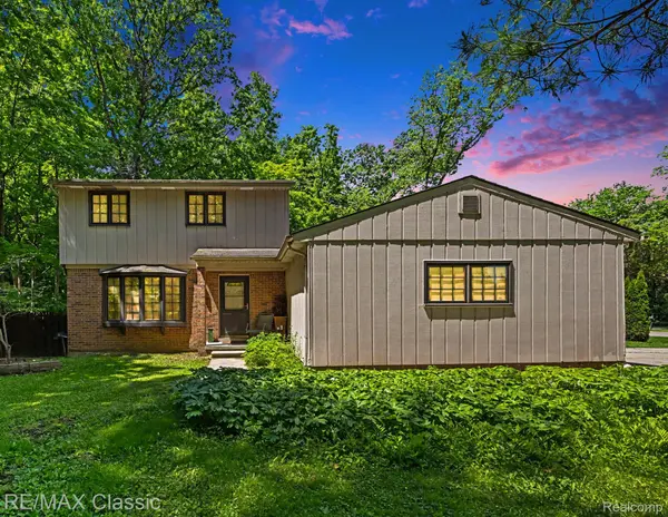 23493 Cora AVE, Originalcity, MI 48336