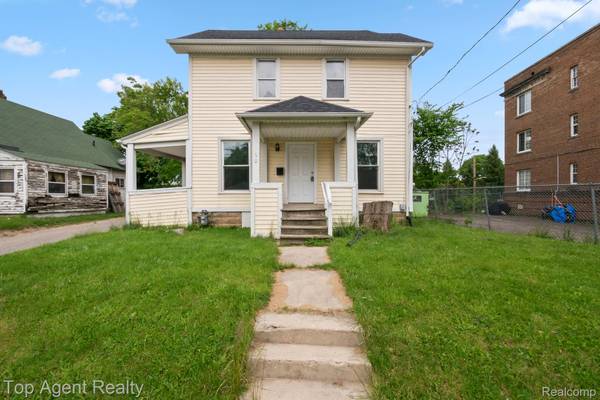 50 Henderson ST, Pontiac, MI 48341