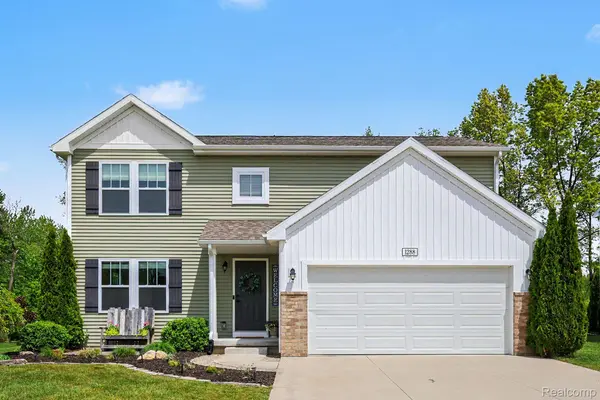 1288 Weatherstone LN, Marion Township, MI 48843