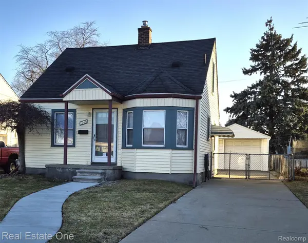 1069 Mulberry ST, Wyandotte, MI 48192