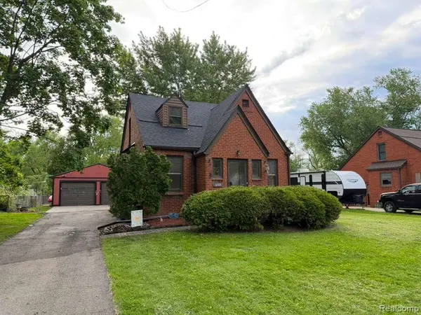3793 Lincolnshire RD, Waterford Charter Township, MI 48328