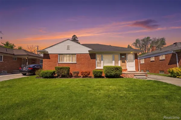 24237 Roxana AVE, Eastpointe, MI 48021
