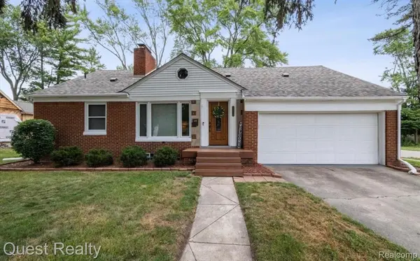 22716 Floral ST, Farmington, MI 48336
