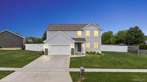 461 Golfside DR, Lapeer, MI 48446
