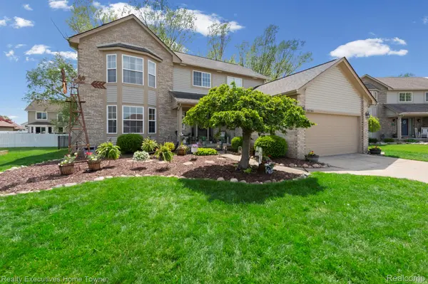 30786 Bramble CT, Chesterfield Township, MI 48051