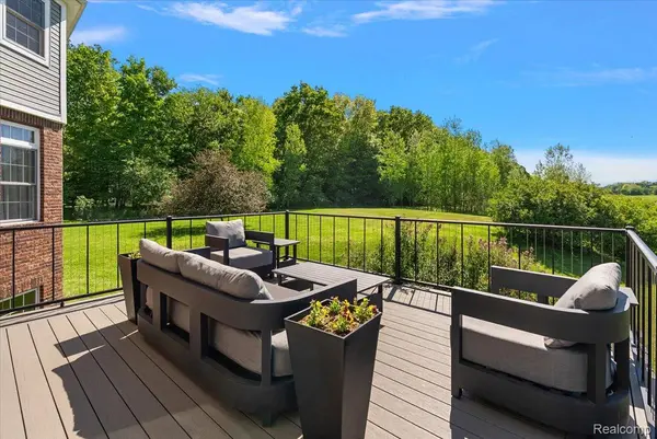 5035 Hidden Ridge DR, Hadley Township, MI 48455