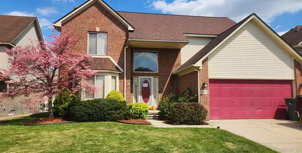 24227 Brentwood DR, Brownstown Charter Township, MI 48183