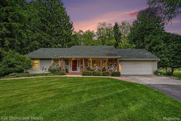 3609 Broadview LN, Highland Charter Township, MI 48357