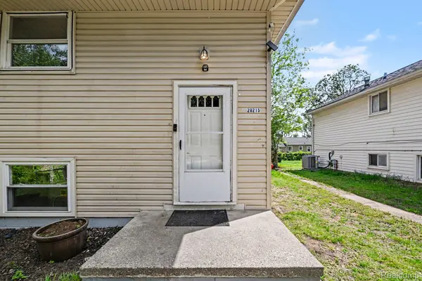 20215 Westhampton AVE, Southfield, MI 48075