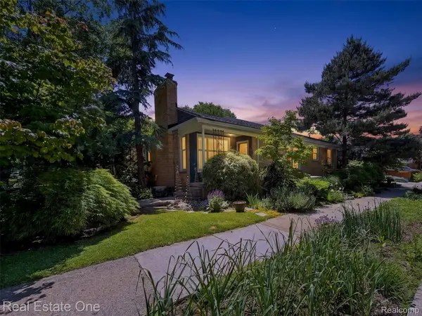 1431 Marywood DR, Royal Oak, MI 48067
