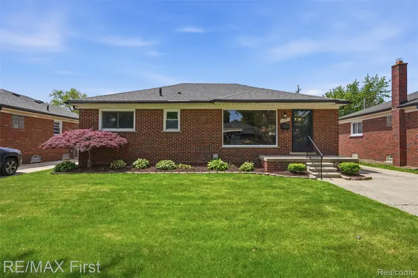26419 Princeton ST, St. Clair Shores, MI 48081