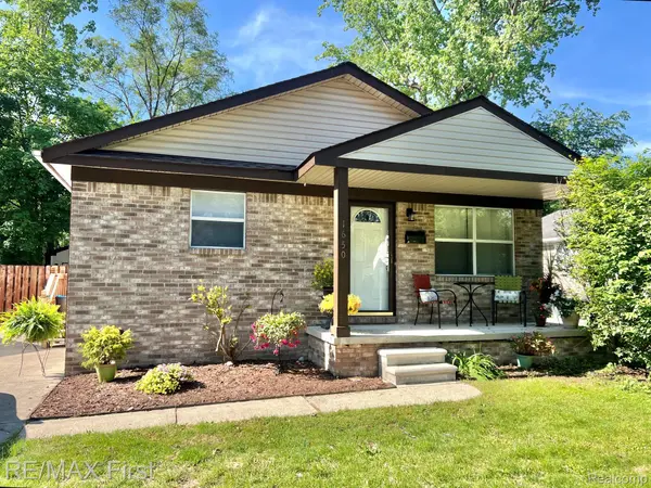 1650 Woodward Hts,  Ferndale,  MI 48220