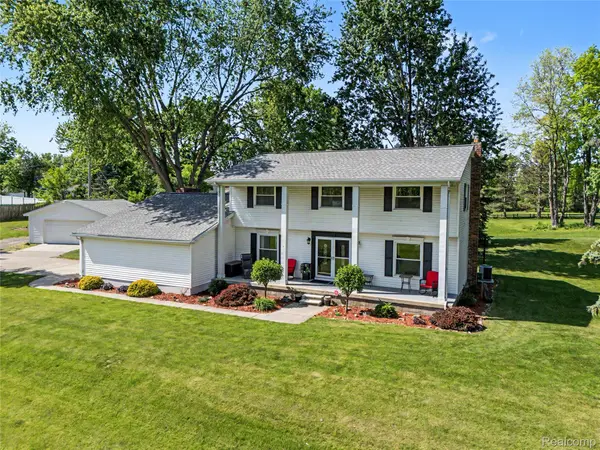 4393 E Cook RD, Grand Blanc Charter Township, MI 48439