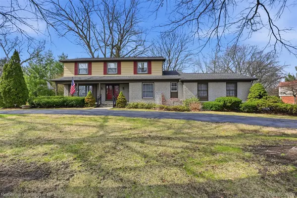 12811 Glenview DR, Plymouth Charter Township, MI 48170