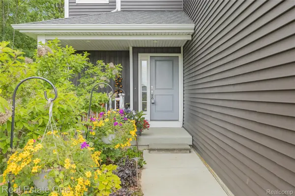3259 Rush Lake RD, Hamburg Township, MI 48169