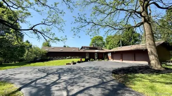 6060 Vreeland RD, Superior Charter Township, MI 48198