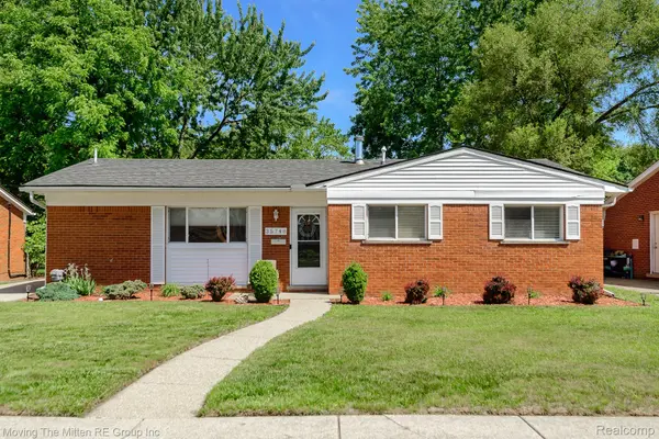 35748 Rolf ST, Westland, MI 48186