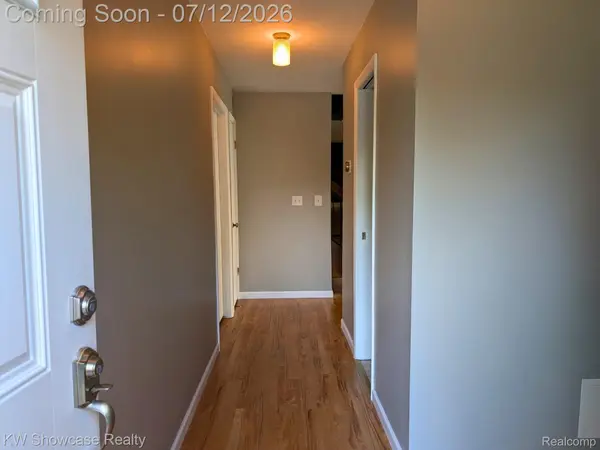 6164 Palomino CT #4, West Bloomfield Charter Township, MI 48322