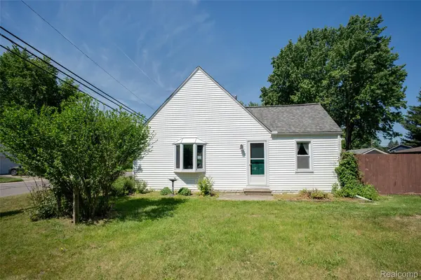 2640 Melvin AVE, Rochester Hills, MI 48307