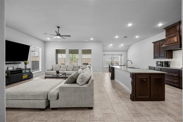293 Resting Place Road, Waxahachie, TX 75165