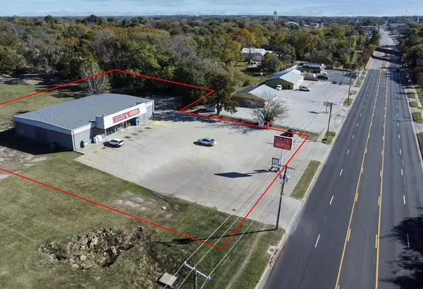 522 W Corsicana Street, Athens, TX 75751
