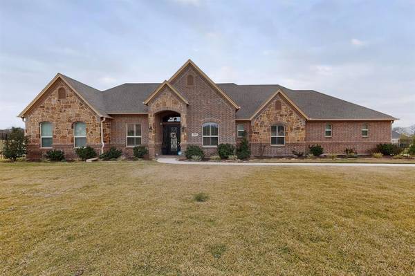 2416 Sweeping Meadows Lane, Cedar Hill, TX 75104