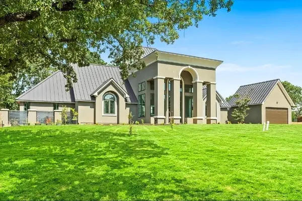 9204 Indian Knoll Trail, Keller, TX 76248