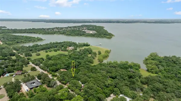 403 S Shady Shores Road, Shady Shores, TX 76208