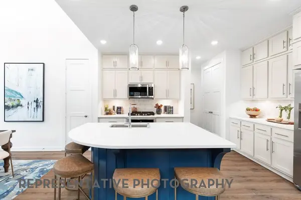 805 Willow Stream Drive, Lavon, TX 75166