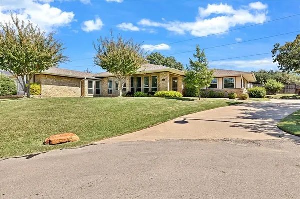 432 Moran Drive,  Highland Village,  TX 75077