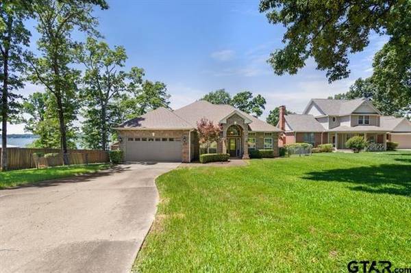 3522 S Island Drive, Chandler, TX 75758